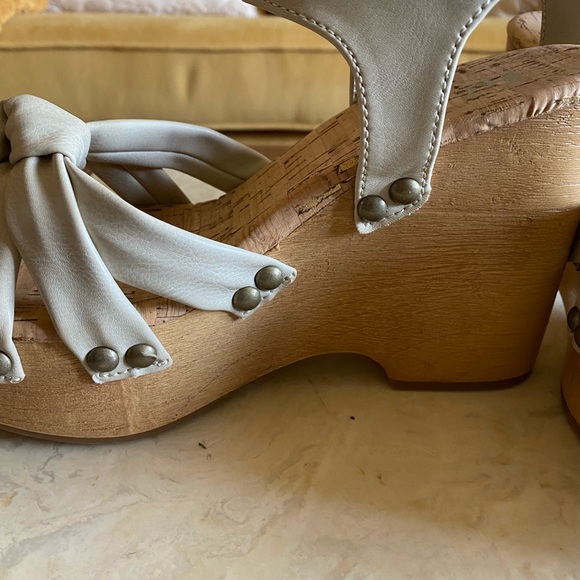 Korks wooden, heel wedge sandal NWB - Picture 6 of 9